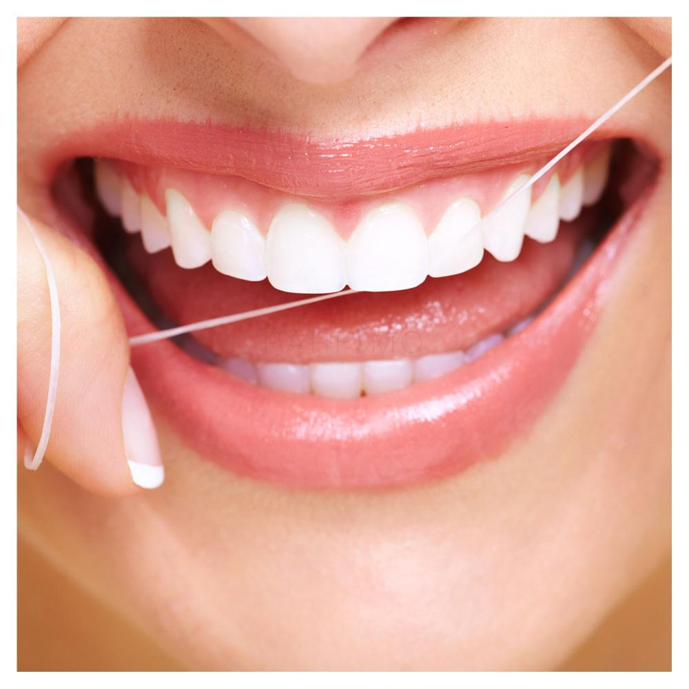 نخ دندان نعناعی اورال بی Essential Floss